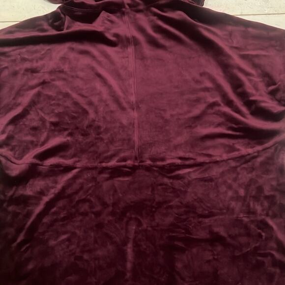 Anne Klein Velour Shirt Cowl Turtleneck Burgundy Wine Womens Medium Hi Low Waist - Picture 8 of 9